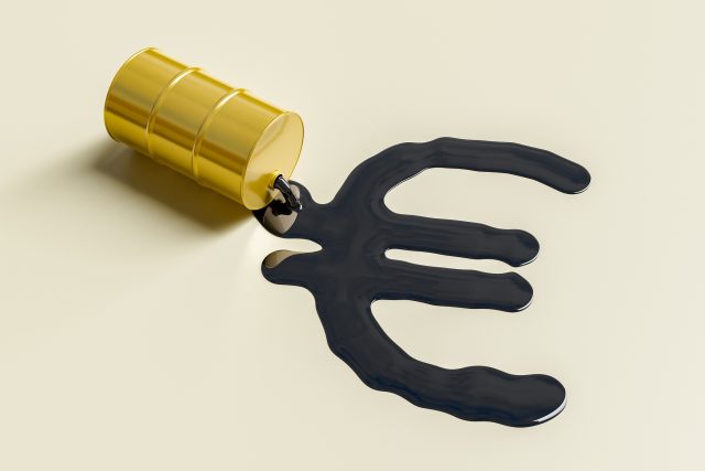Cena ropy | foto: Shutterstock