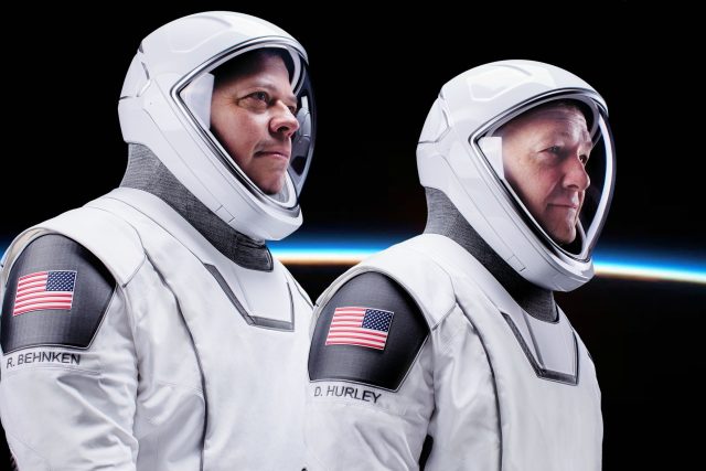 Posádka Crew Dragon: astronauté Robert Behnken a Doug Hurley | foto: Profimedia