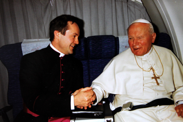 Návštěva papeže Sv. Jana Pavla II. v České republice  (1997) | foto: archiv Jana Vokála