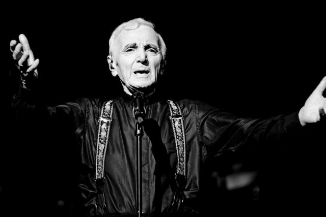 Charles Aznavour byl plodným autorem,  který složil přes tisíc písní | foto: Talina Boyaci