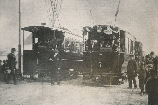 Zahájení jízdy na elektrické dráze dne 19. března 1896 | foto: Profimedia