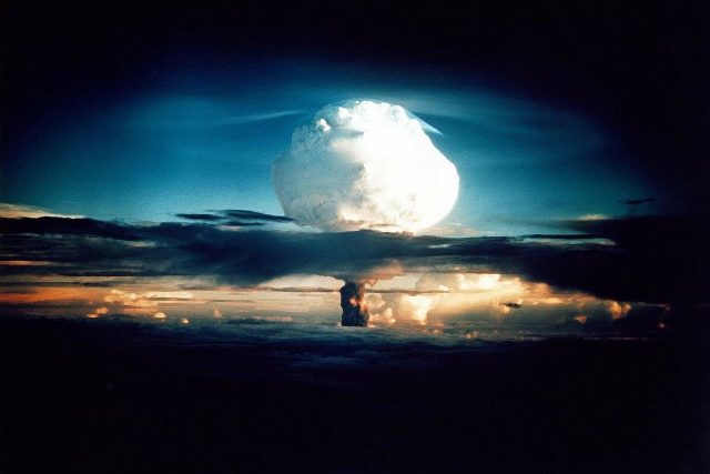 V Národní laboratoři Los Alamos se v rámci projektu Manhattan ve 40. letech 20. století zrodily i první atomové bomby | foto: Fotobanka Pixabay,  WikiImages,  Licence Pixabay