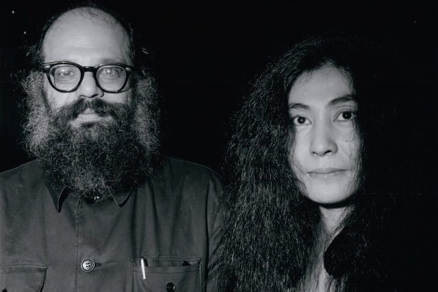Allen Ginsberg s Yoko Ono v roce 1974 | foto: Profimedia