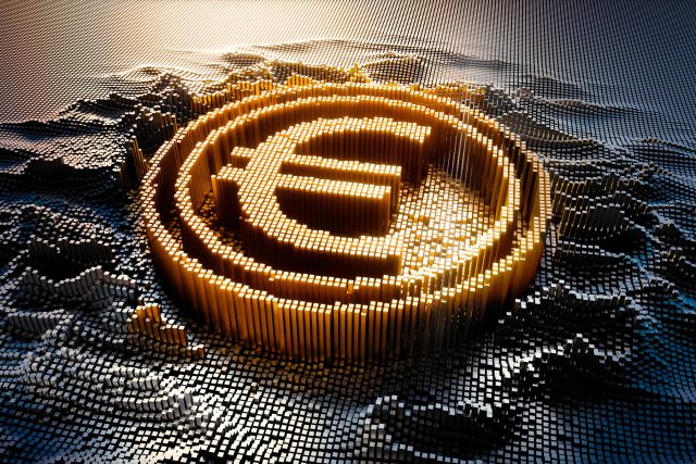 Petr Just: Směřuje nová vláda k přijetí eura? | foto: Shutterstock