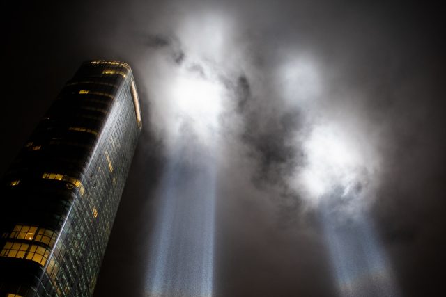 New York. Světelná instalace jako památník událostí 11. září 2001 | foto: Fotobanka Unsplash
