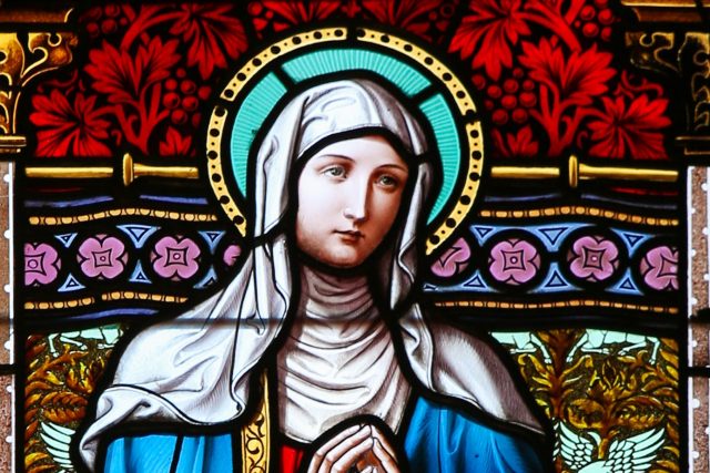 Svatá Ludmila. Kresba na okně v katedrále sv. Víta | foto:  jorisvo,  Shutterstock