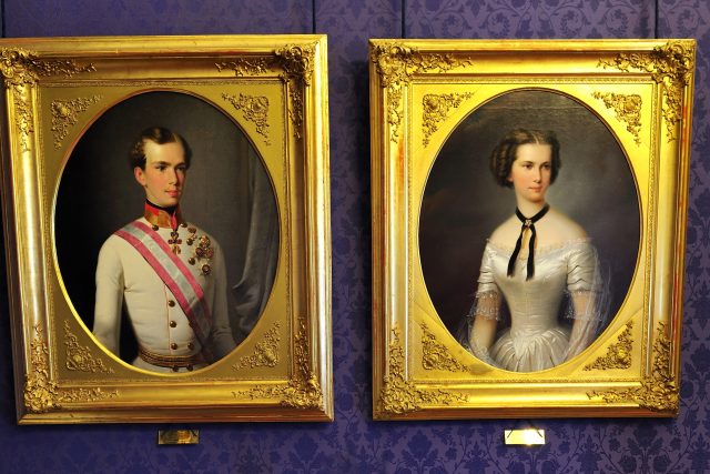 František Josef I. a Alžběta Bavorská,  císařovna Sissi | foto:  T photography,  Shutterstock