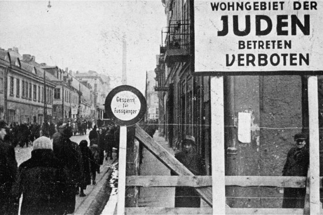 První transport z Prahy do Lodže odjel 16. října 1941 | foto: Post Bellum