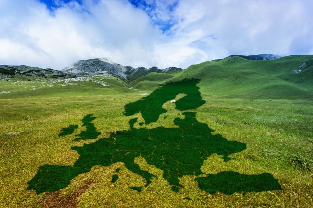 Válka na Ukrajině nutí Evropu změnit surovinovou závislost na Rusku. Případná změna zasáhne i zelenou politiku EU | foto:  geralt,  Pixabay,  Licence Pixabay