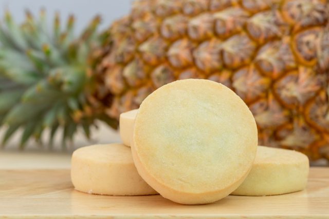 Pozor na 100% džusy nebo ovocné šťávy! Ty sice nejsou doslazované,  ale mají přirozený obsah cukrů,  a taky kolem 10 %. Ananas ho má ještě víc | foto: Shutterstock