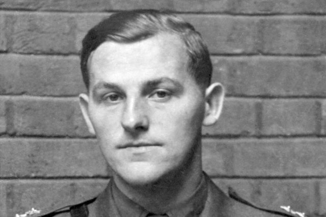 Nadporučík pěchoty Adolf Opálka  (1915-1942),  velitel paraskupiny Out Distance | foto: Archiv Eduarda Stehlíka