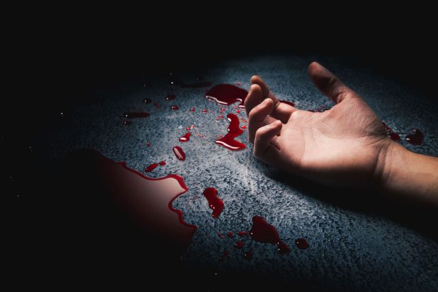 Vrahy dvou manželských párů prozradila krev na sekeře. | foto: Shutterstock