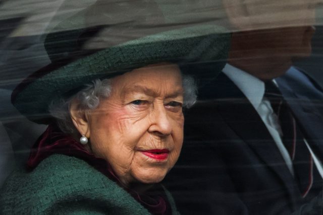 Alžběta II. vládne Britům už 70 let. Většina je s její vládou spokojena. | foto: Reuters