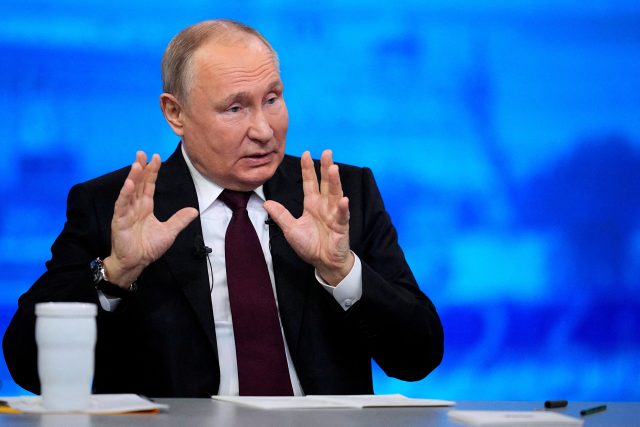 Vladimir Putin na tiskové konferenci v Moskvě | foto: Reuters