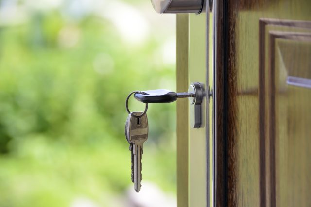 Klíče,  bydlení,  byt,  dům,  nájem  (ilustrační foto) | foto: PhotoMIX-Company,  Pixabay,  CC0 1.0