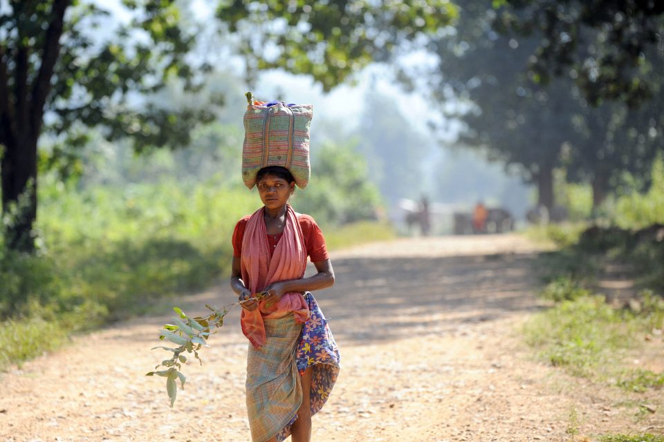 Obyvatelka Indie z oblasti Dantewada,  kde se pohybují nakšalité | foto: Profimedia