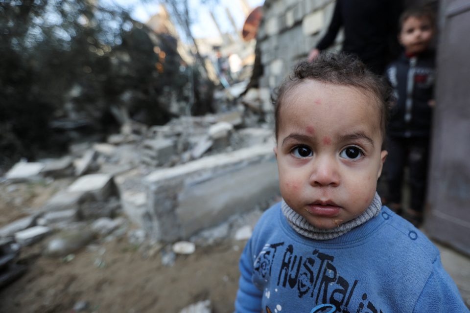 Dítě v Rafáhu na jihu Pásma Gazy | foto: Ibraheem Abu Mustafa,  Reuters