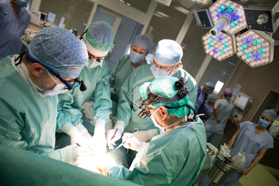 Speciální tým českých lékařů transplantoval už šesti ženám dělohu. | foto: IKEM