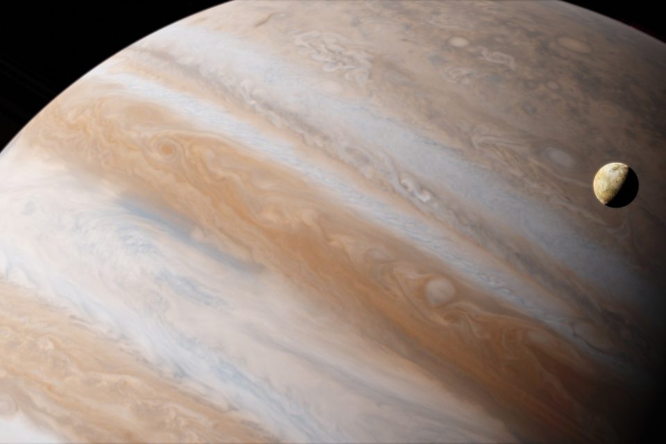 Planeta Jupiter s jedním ze svých měsíců | foto: Fotobanka Pixabay