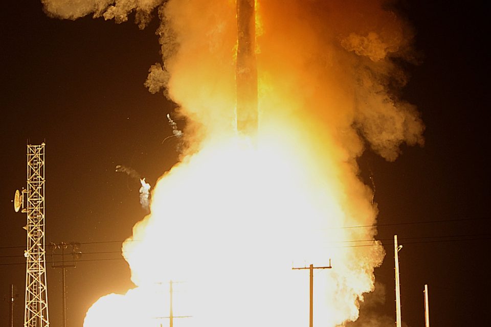 Test interkontinentální balistické střely  (bez jaderné hlavice) americké LGM-30G Minuteman III | foto: Profimedia