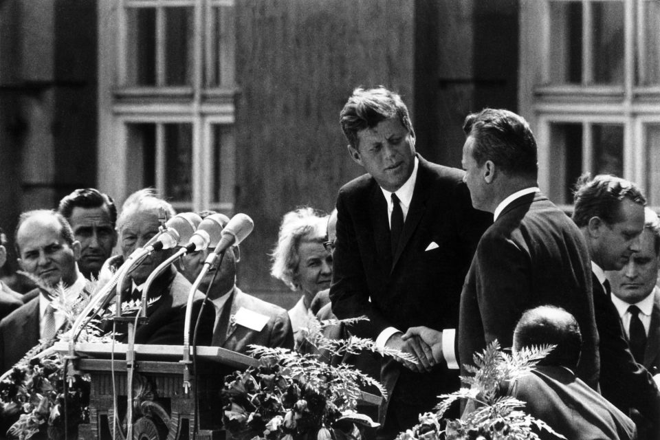 John Fitzgerald Kennedy v červnu 1963 v Berlíně | foto: Profimedia