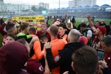 Fotbalisté Sparty slavili zisk titulu ihned na hrací ploše stadionu v Mladé Boleslavi